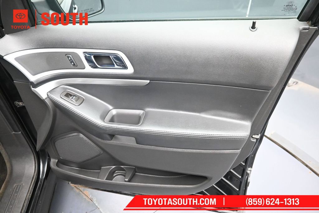 Used 2013 Ford Explorer XLT AWD/4WD image 31