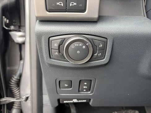 Used 2022 Ford F250 Platinum w/ Tremor Off-Road Package AWD/4WD image 20