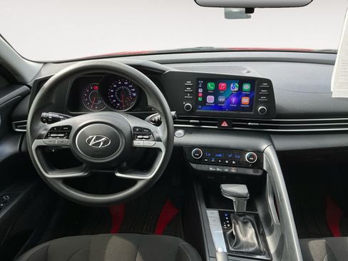 Used 2021 Hyundai Elantra SEL FWD image 12