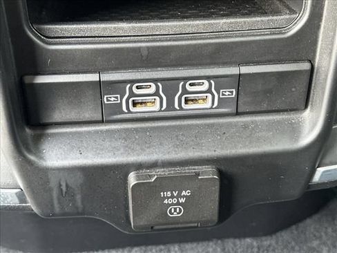 Used 2025 RAM 1500 Big Horn AWD/4WD image 17