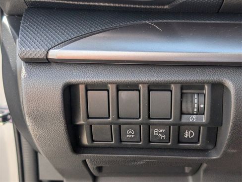 Used 2020 Subaru Forester Premium image 28