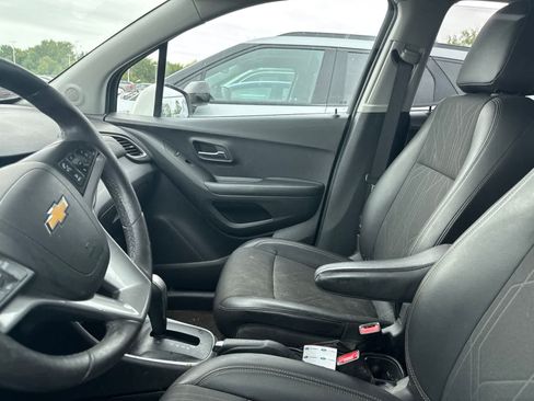 Used 2021 Chevrolet Trax LT w/ Sport Edition AWD/4WD image 30