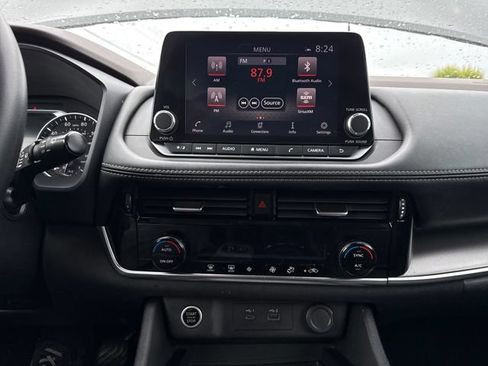 Used 2022 Nissan Rogue SV AWD/4WD image 22