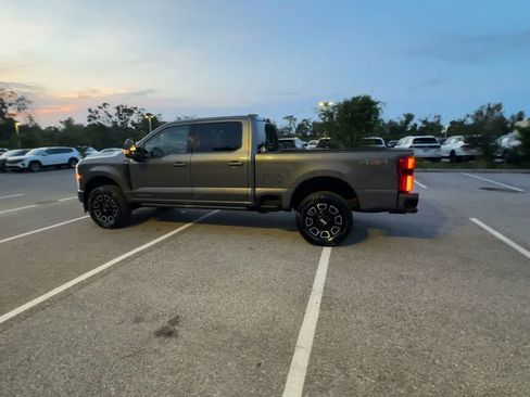 Used 2026 Ford F250 Platinum AWD/4WD image 5