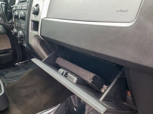 Used 2011 Ford F150 XLT w/ XTR Pkg image 29