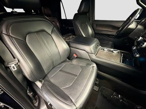 Used 2021 Ford Expedition Max Limited image 16