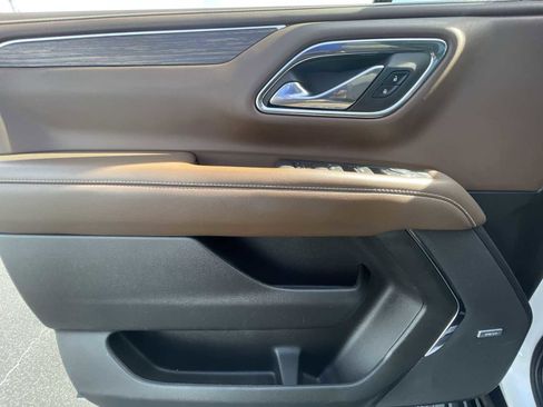 Certified 2023 Chevrolet Suburban High Country image 22
