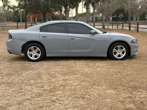 Used 2021 Dodge Charger SXT w/ Leather Interior Group image 4