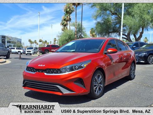 Used 2022 Kia Forte LXS FWD image 1