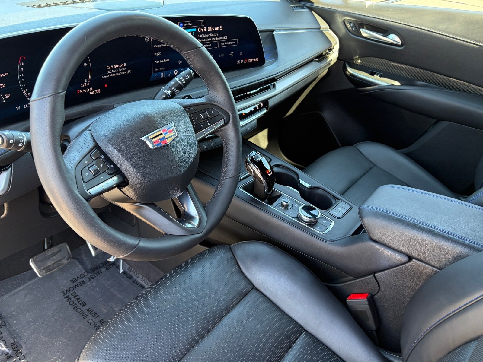 Used 2024 Cadillac XT4 Sport AWD/4WD image 15