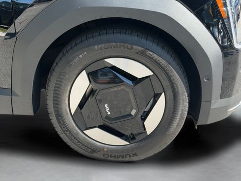 Certified 2026 Kia EV9 Wind AWD/4WD image 37