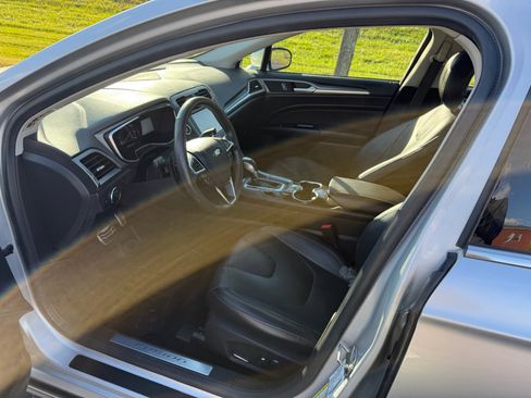 Used 2014 Ford Fusion Titanium image 9