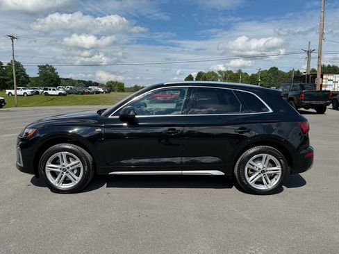 Used 2021 Audi Q5 e Premium AWD/4WD image 2