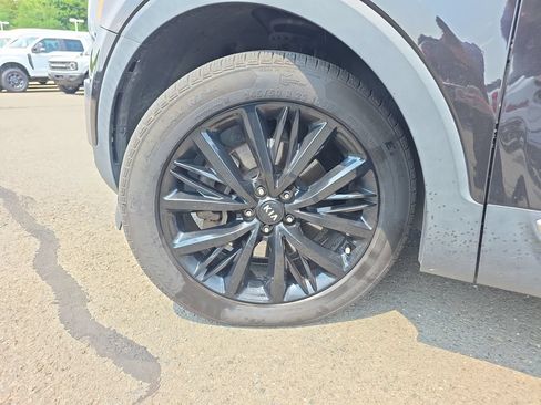 Used 2020 Kia Telluride SX w/ Towing Package FWD image 13
