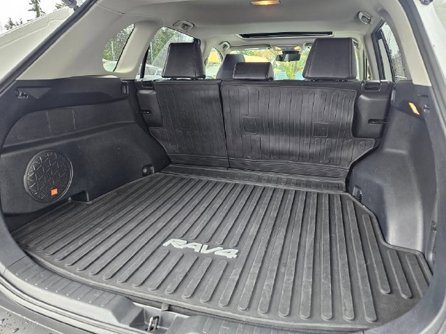 Used 2021 Toyota RAV4 Limited AWD/4WD image 14