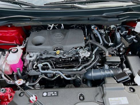 Used 2023 Toyota Sienna XLE FWD image 27