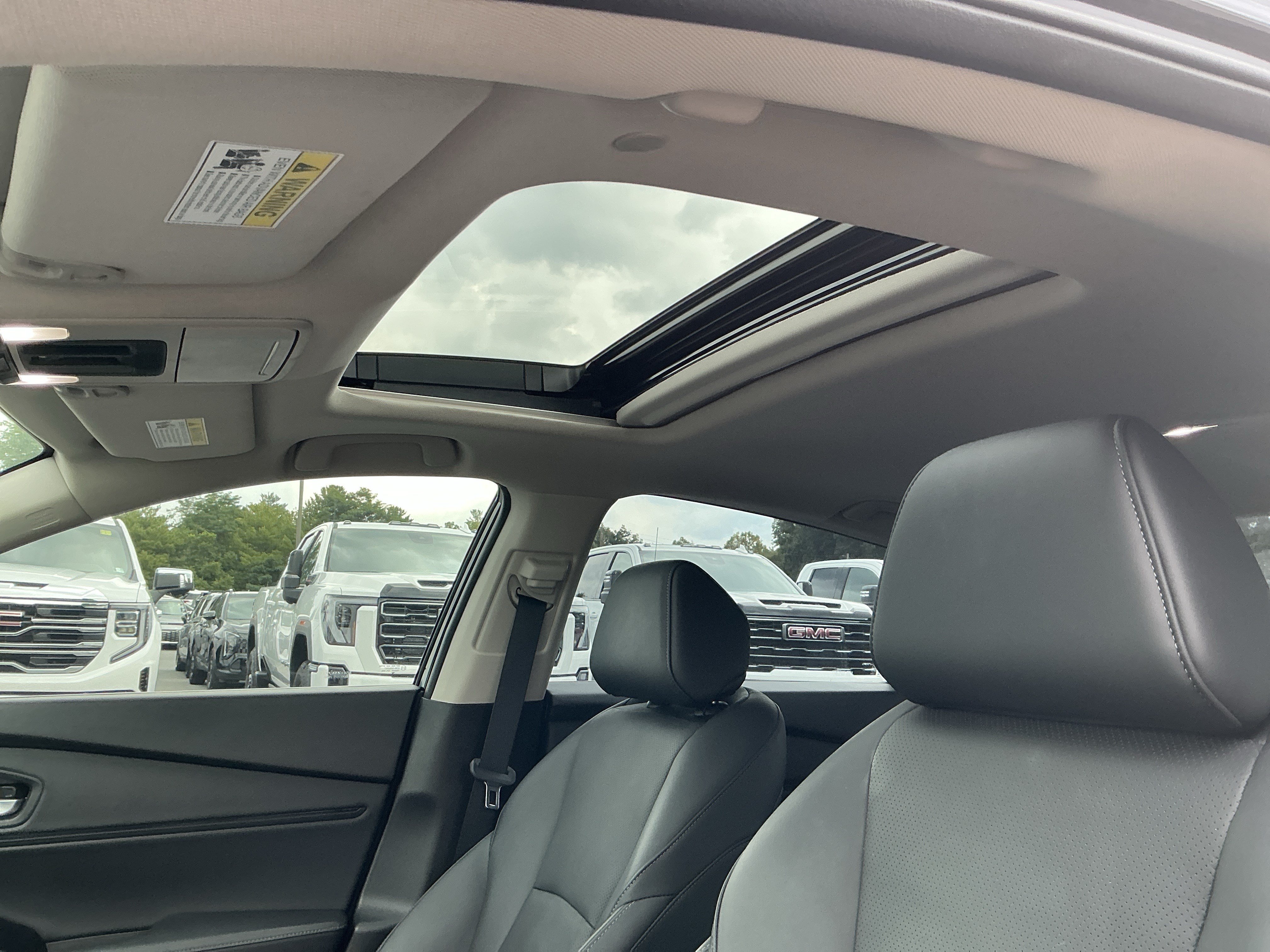 Used 2025 Honda Accord Touring image 12