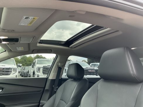 Used 2025 Honda Accord Touring image 12
