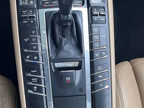 Used 2017 Porsche Macan S AWD/4WD image 32