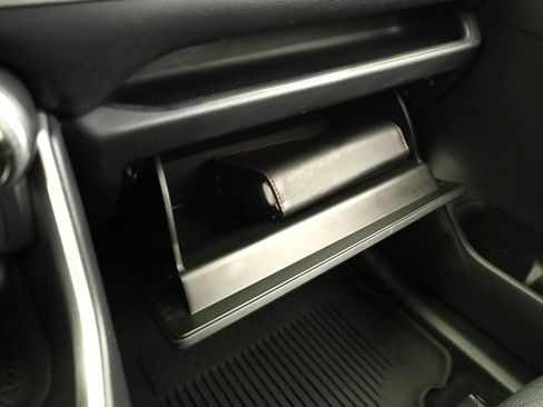 Used 2021 Toyota RAV4 AWD Hybrid image 23