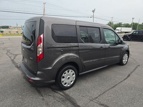 Used 2019 Ford Transit Connect XLT FWD image 6