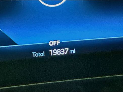 Used 2025 BMW X2 xDrive28i AWD/4WD image 19