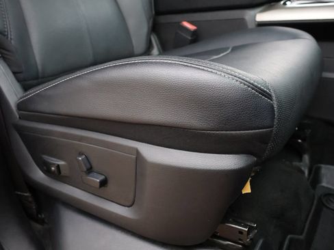 Used 2018 RAM 3500 Laramie w/ Cold Weather Group AWD/4WD image 8