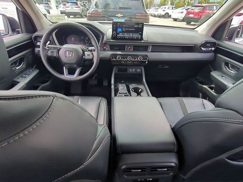Used 2025 Honda Pilot EX-L image 19