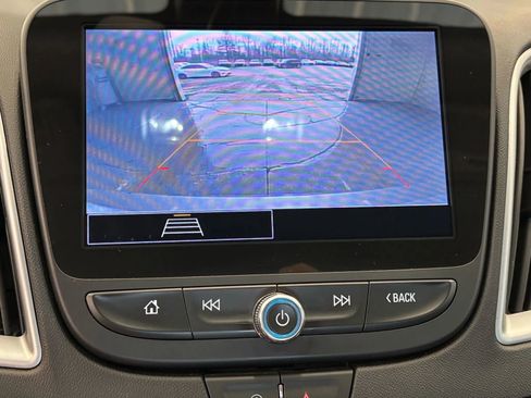Used 2022 Chevrolet Malibu LT FWD image 43
