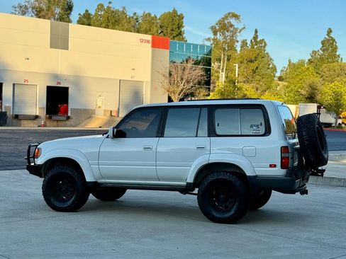 Used 1997 Toyota Land Cruiser Sport Utility 4D image 16