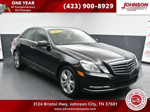 Used 2011 Mercedes-Benz E 350 4MATIC Sedan image 1