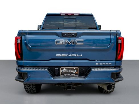 Used 2024 GMC Sierra 2500 Denali Ultimate AWD/4WD image 8