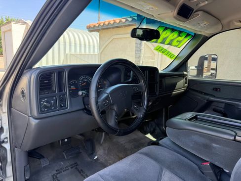Used 2003 Chevrolet Silverado 3500 LS RWD image 18