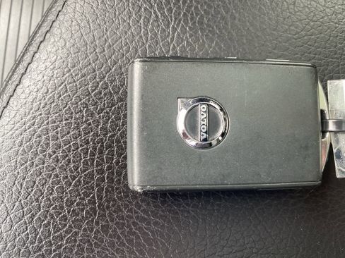 Used 2019 Volvo XC60 T6 Momentum image 32