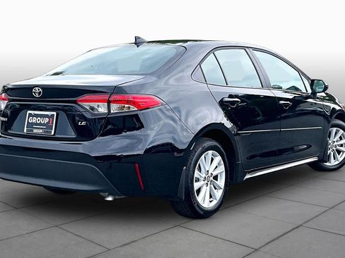 Used 2026 Toyota Corolla LE w/ LE Premium Package FWD image 12