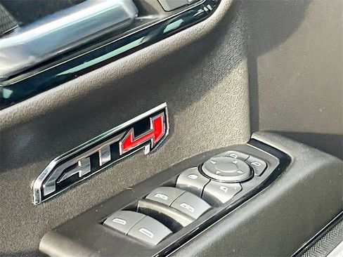 Used 2024 GMC Sierra 1500 AT4 w/ Technology Package image 18