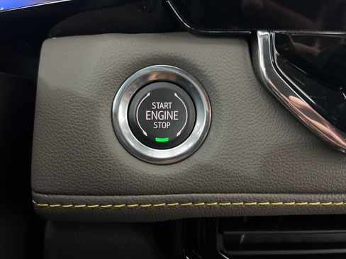 New 2025 Chevrolet Colorado ZR2 w/ Midnight Edition image 16