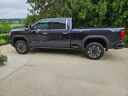 Used 2024 GMC Sierra 2500 Denali Ultimate w/ Snow Plow Prep/Camper Package AWD/4WD image 1