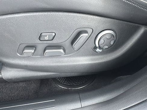 Used 2025 Genesis GV70 3.5T Sport image 11