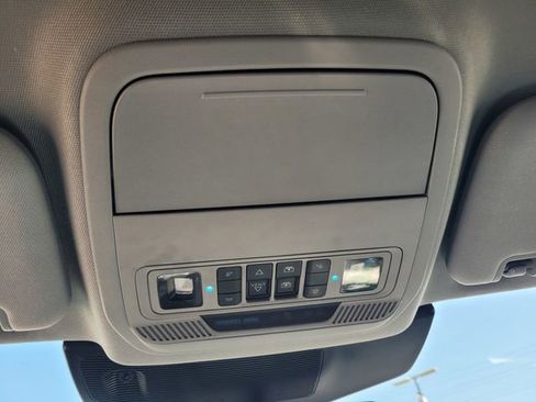 Certified 2022 Ford Explorer XLT w/ Equipment Group 202A image 22