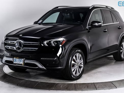Used 2022 Mercedes-Benz GLE 350 4MATIC w/ Premium Package image 2