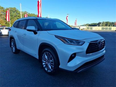 New 2025 Toyota Highlander Platinum