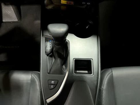 Used 2023 Lexus UX 250h AWD image 29