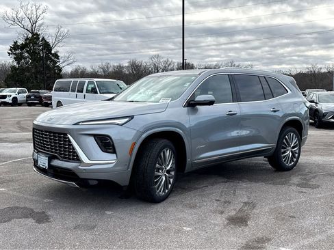 New 2026 Buick Enclave Avenir w/ Super Cruise Package FWD image 4