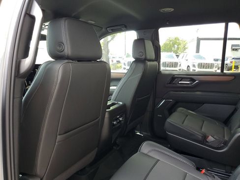 New 2026 GMC Yukon Denali w/ LPO, Floor Liner Package RWD image 10
