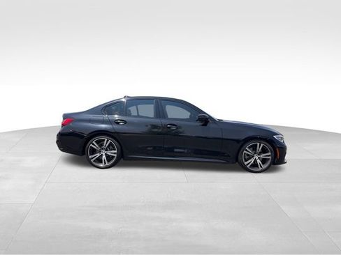 Used 2020 BMW 330i Sedan w/ M Sport Package RWD image 6