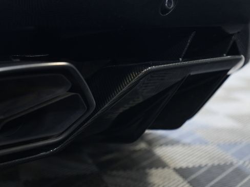 Used 2018 Lamborghini Aventador S image 22