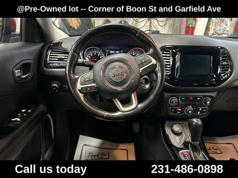 Used 2020 Jeep Compass Latitude AWD/4WD image 17