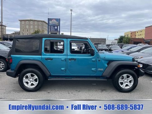 Used 2019 Jeep Wrangler Unlimited Sport S AWD/4WD image 3