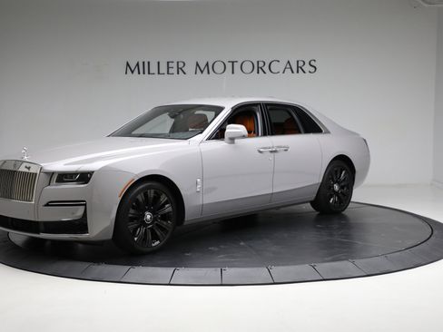 Certified 2023 Rolls-Royce Ghost w/ Ghost Package image 11